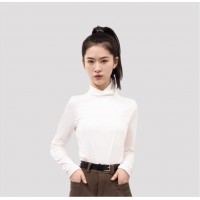 温碧霞代言IRENENA服装品牌轻薄修身打底衫白色长袖内衣