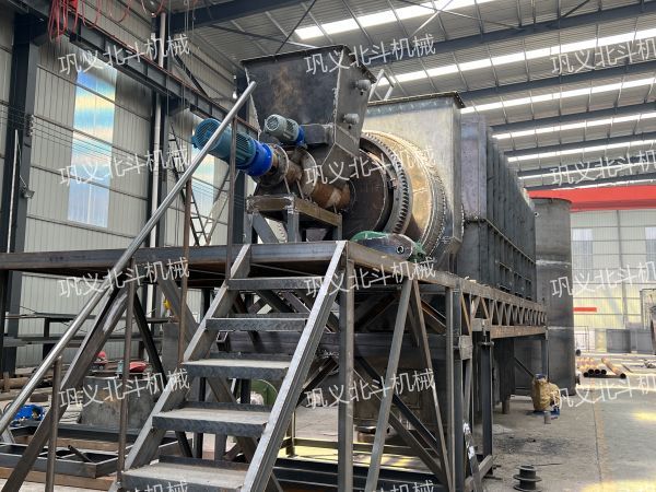 树枝树叶干馏式碳化机 高性能大产量炭化设备 北斗木材连续炭化炉